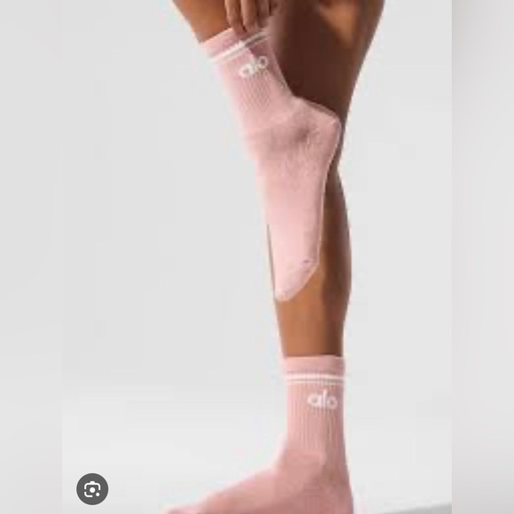ALO Yoga Accessories - Alo Pink Crew Socks